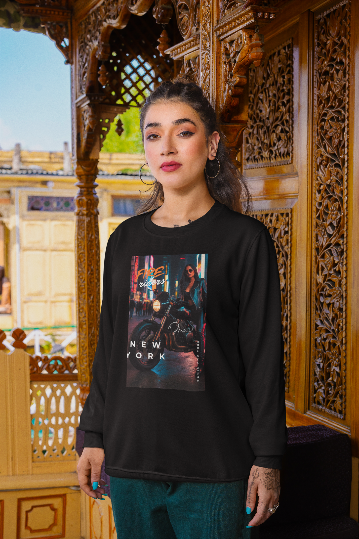 FREE RIDERS | Women's Sweatshirt